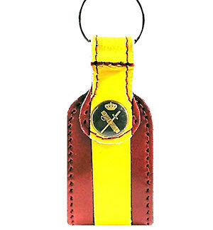 llavero de la guardia civil con la bandera de España