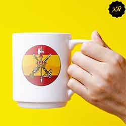 taza con escudo de La Legion y la bandera de España
